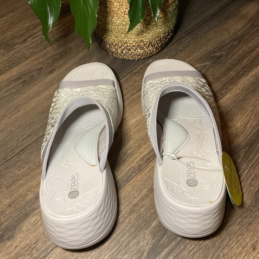 Bzees Light Gray Patterned Mules NWT - image 5